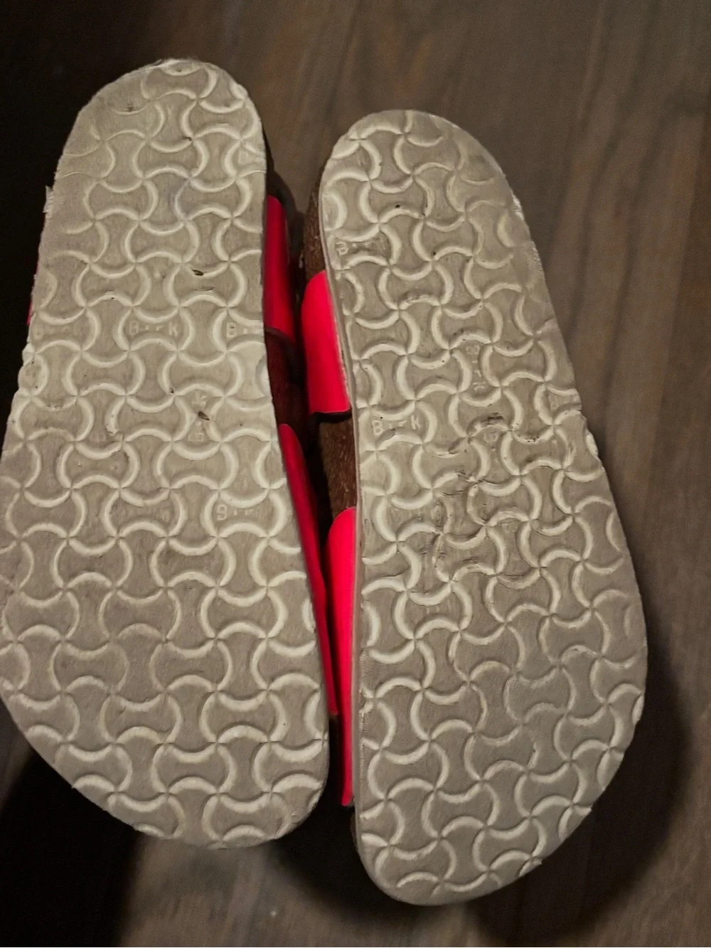 Neon Pink leather Birkenstocks - SZ 1  - EU 32